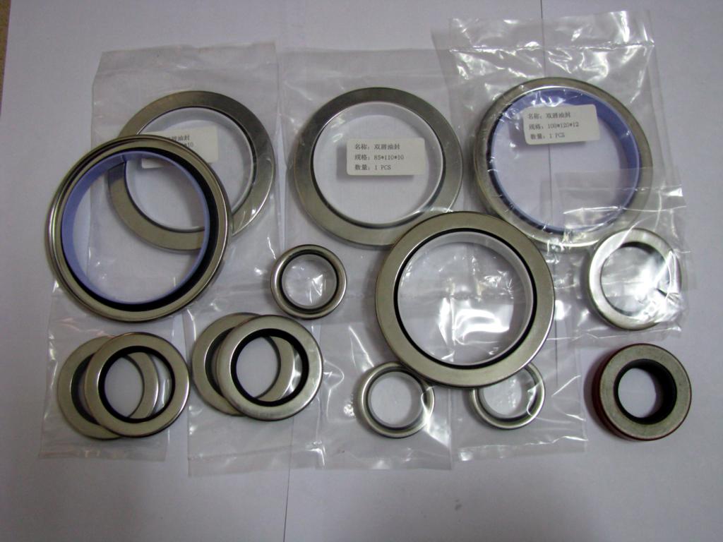 螺桿壓縮機(jī)轉(zhuǎn)子與機(jī)體，轉(zhuǎn)子與排氣軸承，不同軸度的轉(zhuǎn)子軸端間隙多少合適呢？